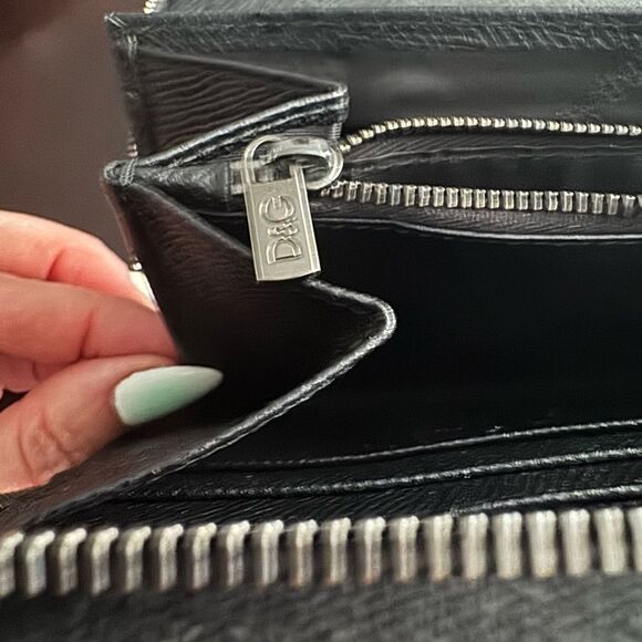 Dolce and Gabanna Black Leather Large Zip Wallet - Picture 5 of 8